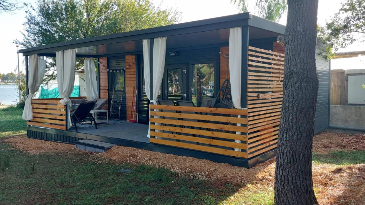 Sak Mobile Home Privlaka ปริฟลากา ภายนอก รูปภาพ